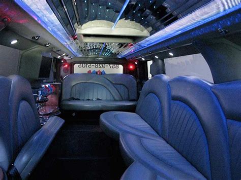 Rent an Eye-Catching Stretch Hummer Limo for Your Special Occasion