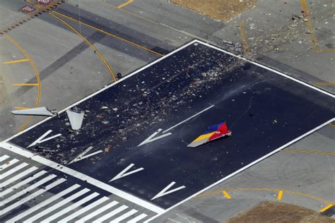 Boeing 777 Crash-Lands at San Francisco Airport | TIME.com