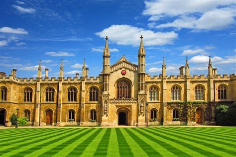 Top Universities In UK: Best Colleges & Universities In UK - UniAcco