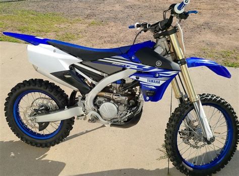 The Best 4 Stroke Dirt Bike For Trail Riding [5 To Avoid] - Motocross Hideout