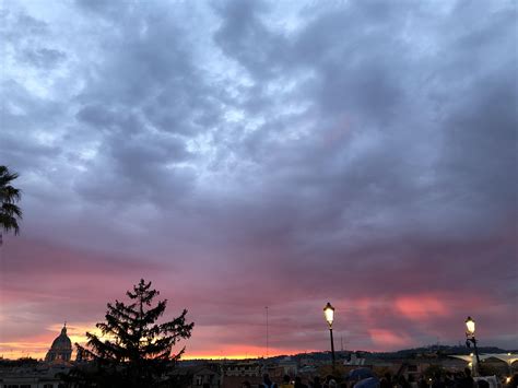 [OC] View of sunset from the Spanish Steps in Rome, Italy : r/SkyPorn