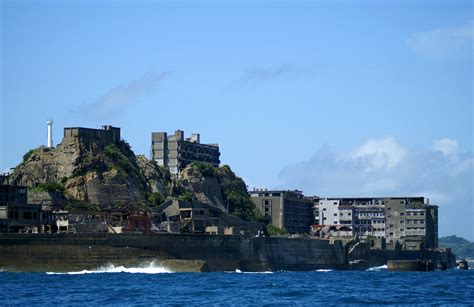 H.I.A.T. - Hey, I abandoned that!: Hashima Island, Japan`s Abandoned City