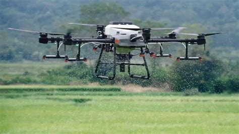 What are the benefits of Spraying Drones? Exploring DJI Agras