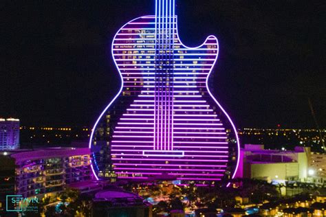 هتل گیتار ( Guitar-shaped Hard Rock ) , اثر klai juba wald architecture , آمریکا - ستاوین