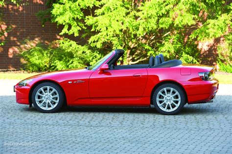 Iconic 2023 Honda S2000e Roadster Comes Back to Digital Life on Vexing EV Pathway - autoevolution