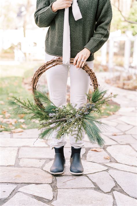 Natural Holiday Wreaths - Finding Lovely