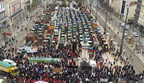 French Farmers protest fertilizer tax – People's World