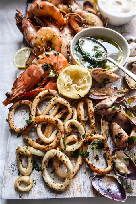 Grilled Seafood Platter | Broiled seafood platter recipe, Grilled seafood, Seafood platter