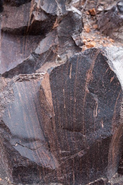 Flow-banded rhyolite, Crater Lake, OR (vertical) – Geology Pics