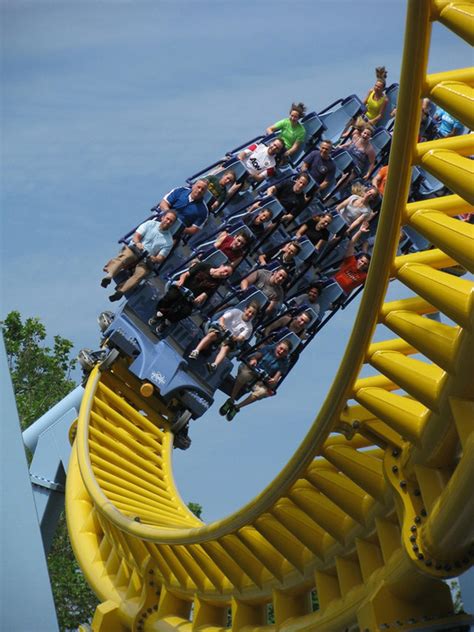 20+ Scariest Roller Coasters In The World… NO WAY I’d Ride #11