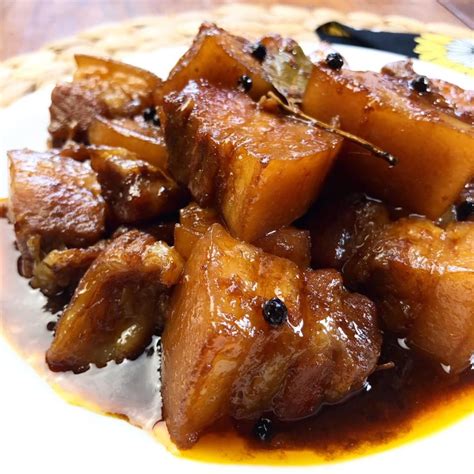 Adobong Baboy (Filipino Pork Adobo) - Delishably