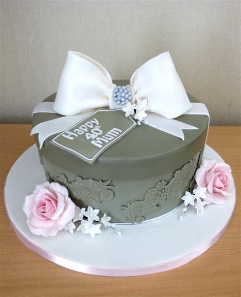 40th Gift Box Birthday Cake | Susie's Cakes