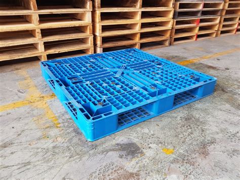 1100x1100 Plastic Stackable Pallet - AAA Pallets Brisbane