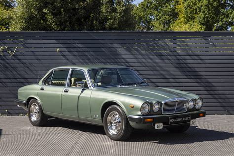 For Sale: Jaguar XJ 6 4.2 (1985) offered for GBP 39,995