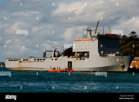 Amphibious landing ship hi-res stock photography and images - Alamy