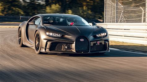 Bugatti Chiron Pur Sport - pictures | Evo