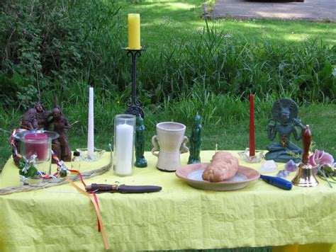 Altar (Wicca) - Wikipedia