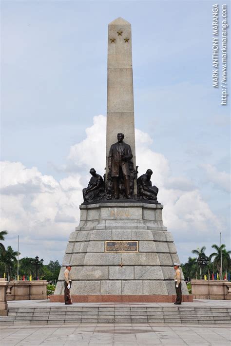 Rizal Monument in Luneta Park, Manila | Philippines Tour Guide