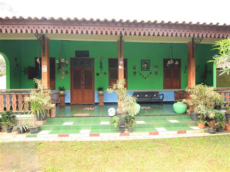 Melihat Lebih Dekat Arsitektur Eropa di Rumah Tradisional Betawi - Indonesia Kaya