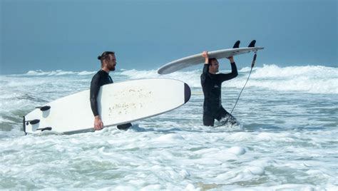 Surfing Guide | 6 Awesome Tips for Beginner Surfers