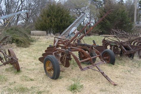 plow - Yesterday's Tractors