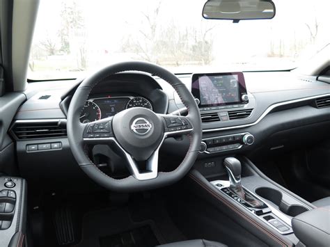 2024 Nissan Altima: 205 Interior Photos | U.S. News