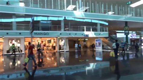 Barcelona El Prat International Airport Arrival Hall - YouTube