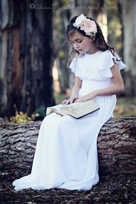 I am so in love with this baptism dress. It is the perfect LDS baptismal photo! | Baptism photos ...