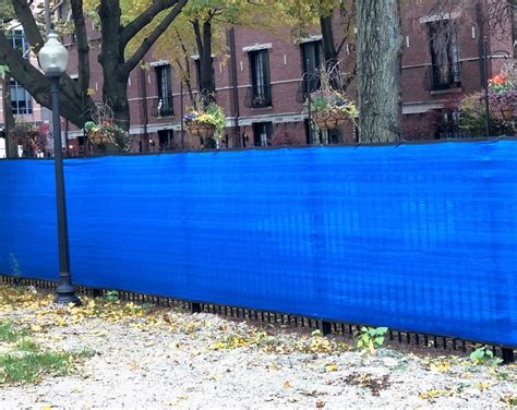 Make An Impact With Construction Screen Colors - Midwest Cover - Fence Screen, Netting, Padding