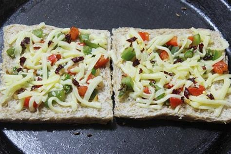 Capsicum cheese toast sandwich recipe | Quick cheese toast recipe