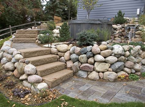 Landscaping Ideas For A Retaining Wall - Image to u