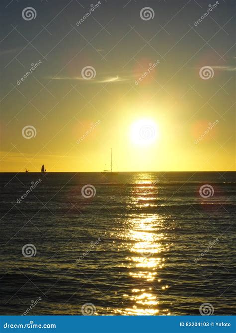 Sunset at Waikiki Beach, Honolulu Stock Image - Image of beach, waikiki: 82204103