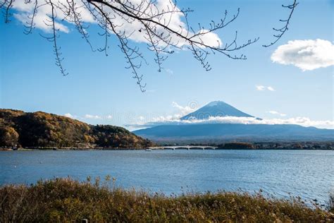 Mount Fuji at Lake Kawaguchi, Japan Stock Image - Image of fresh, autumn: 68636825