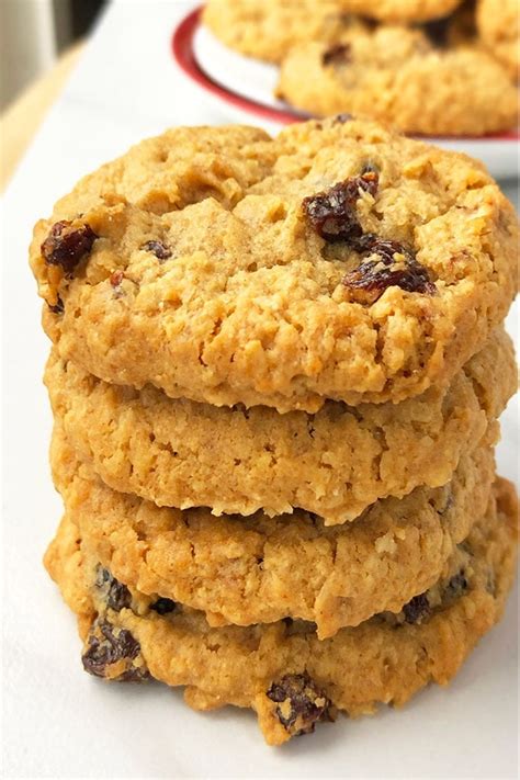 Best Oatmeal Raisin Cookies- Soft and Chewy - CakeWhiz