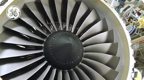 GE90 and GEnx Composite fan blades - YouTube