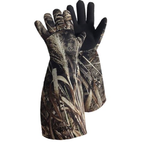 Best Cold Weather Hunting Gloves - Essential Clothing in Clod Climate