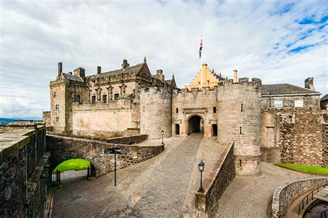 Stirling Castle - History and Facts | History Hit