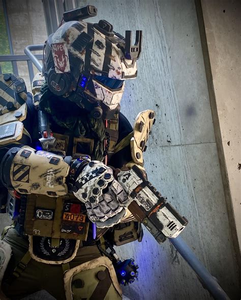 Titanfall 2 pulse blade pilot -RadMaxCosplay : r/cosplay