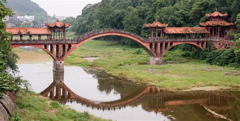 Old stone arch bridge in Leshan, China. [4271 × 2175] : InfrastructurePorn