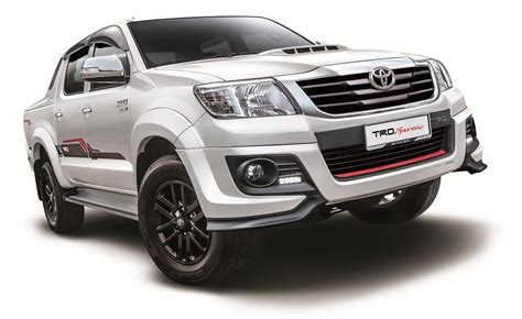 2015 Toyota Hilux updated, new TRD Sportivo variant