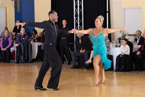 Swing Dance Lessons and Classes in Toronto - Access Ballroom