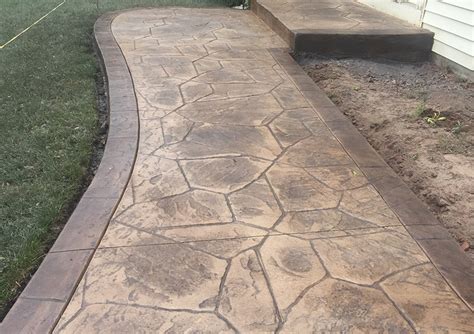 Pattern: Large Random Flagstone - Colors: Creekside Buff With Dark Gray And Walnut - Palermo ...