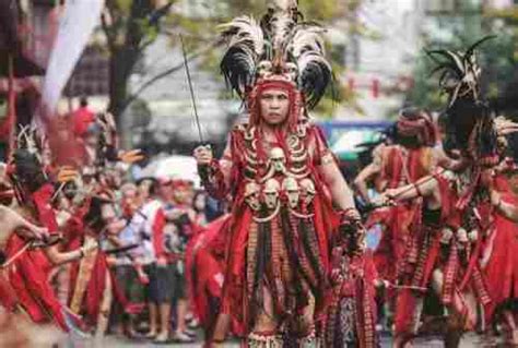 6 Tradisi Unik Suku Minahasa di Manado