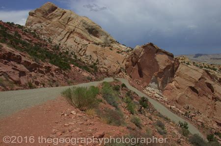 Monocline photographs: more photo examples: pictures monoclinal folds. Geography Photographs.