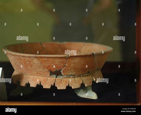 Mayan pottery hi-res stock photography and images - Alamy