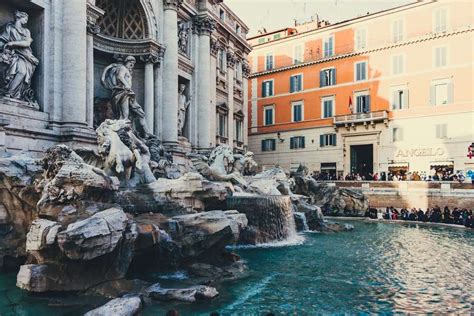 Top 10 facts about the Trevi Fountain - Discover Walks Blog