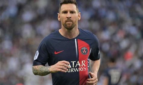 Al Hilal had 'private jets waiting in Paris to whisk Lionel Messi to Riyadh' before seven-time ...