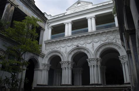 Crumbling Rajbari | Kolkata Travel Guide | Solitary Traveller