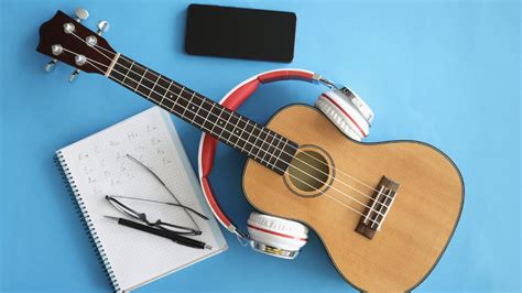 A Guide to Choosing the Right Ukulele Strings: Materials, Sizes, and Brands