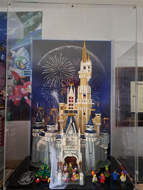 Display case for LEGO® Disney: The Disney Castle (71040) — Wicked Brick